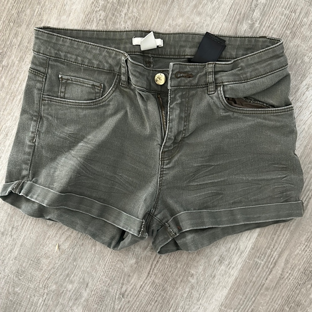 H&M shorts army green